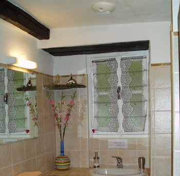 Salle d'eau de la suite Julia-Saveria
