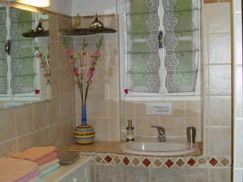 Salle d'eau de la suite Julia-Saveria