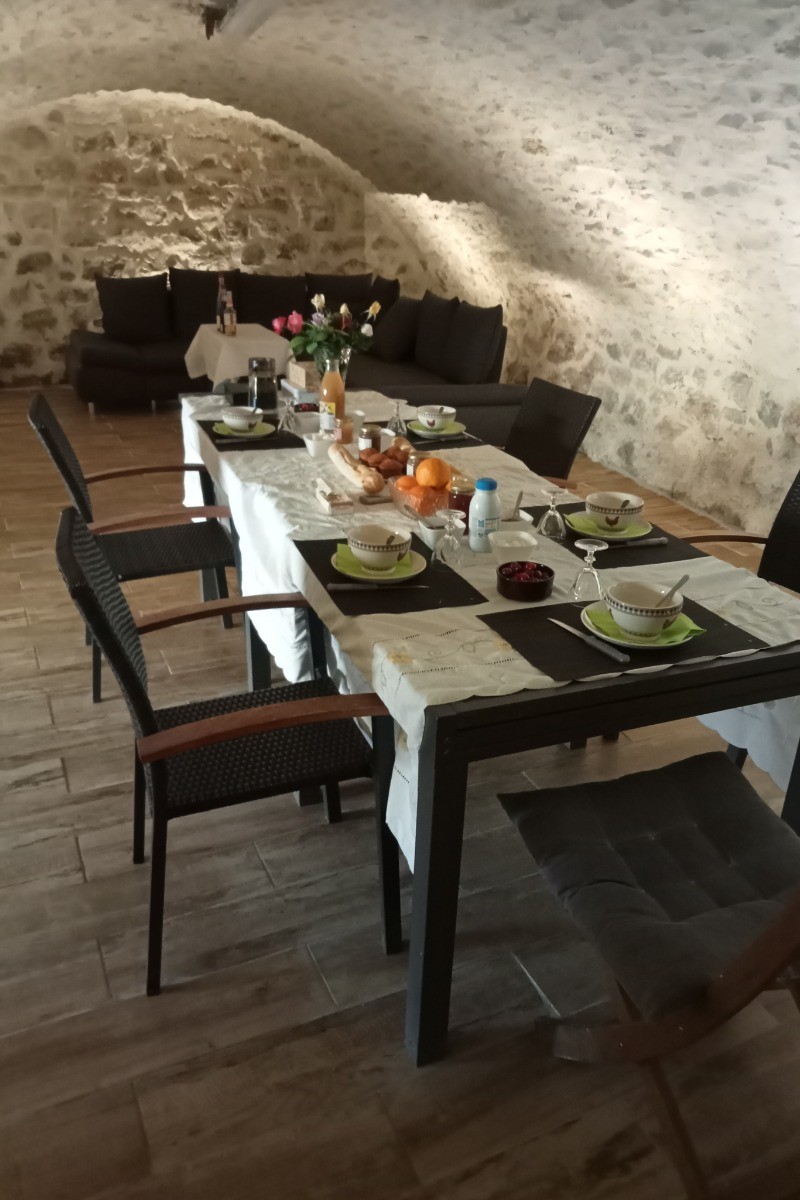 La Dame Blanche - Chambre Cordon de Royat - Espace commun
