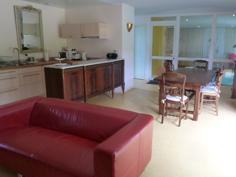 Gîte de la Villette - Gîte famille avec piscine intérieure chauffée et spa, pouvant accueillir 8 personnes en Creuse