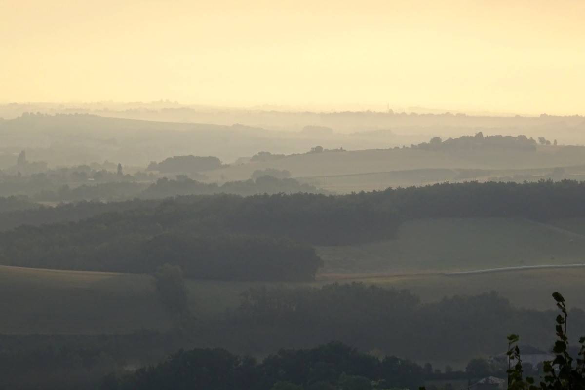 Vue du gite  au blason bleu à Castelnau de Montmiral (Tarn près de Toulouse)