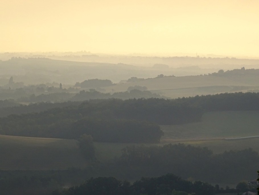 Vue du gite au blason bleu à Castelnau de Montmiral (Tarn près de Toulouse)
