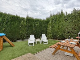 Piscine privée sans vis-à-vis pour un séjour en toute tranquillité