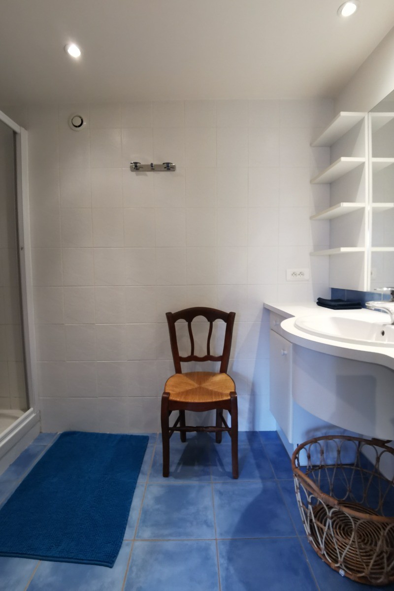 Etage 2: Salle d'eau avec WC