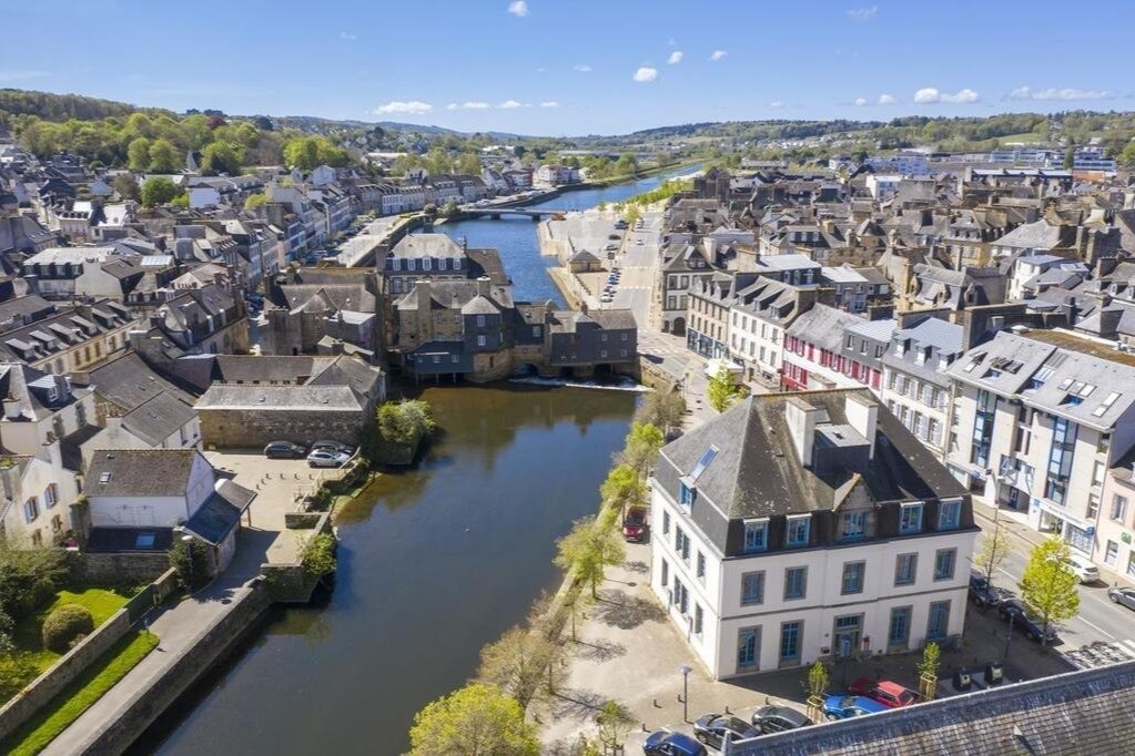 ville de Landerneau à proximité  avec le pont de Rohan sur l'Elorn