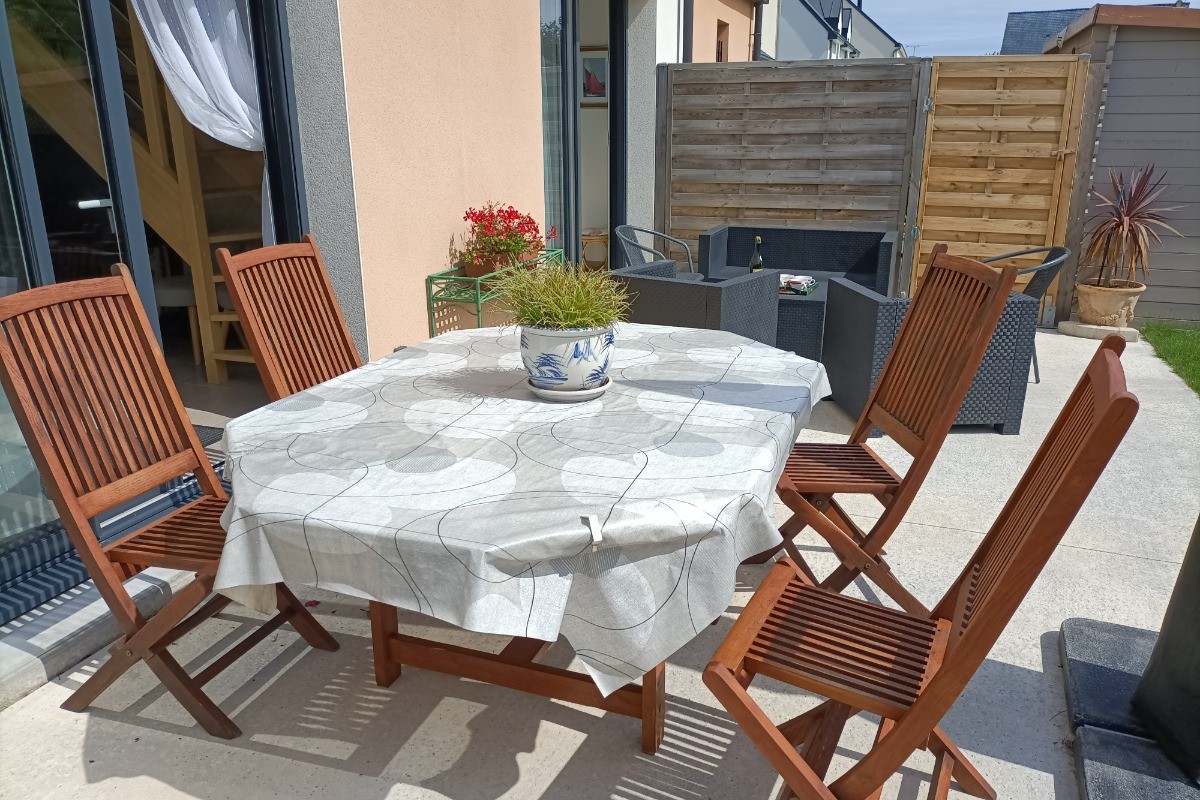 Coin repas à l'extérieur