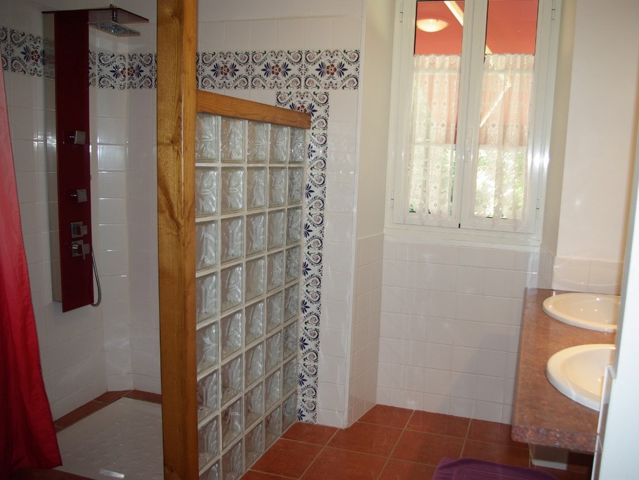 Salle d'eau Rez de chaussée