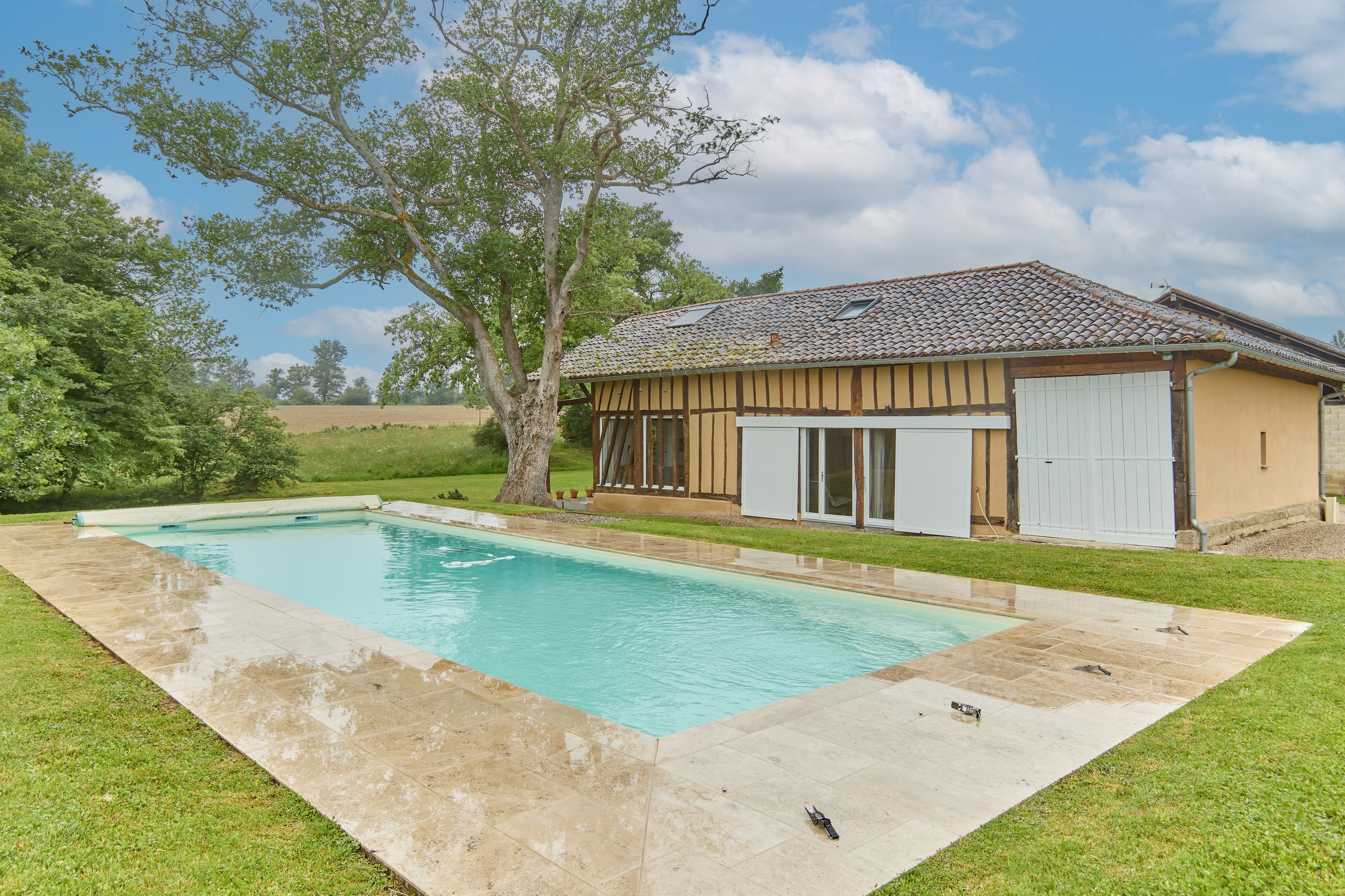 Swimming pool - Gîte de Peyrucolle - Gers