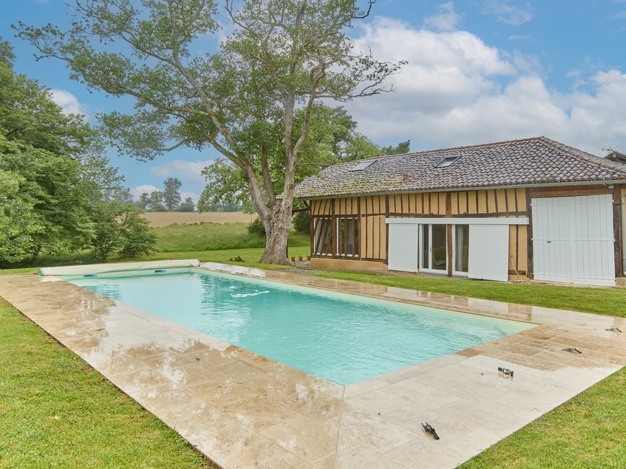 Swimming pool - Gîte de Peyrucolle - Gers