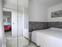 Cannes les Pins - Chambre modulable (2 lits 1 personne ou 1 lit 2 personnes)