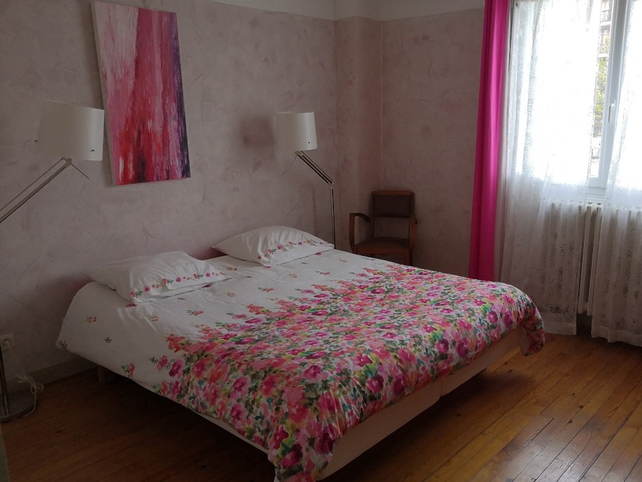Chambre Colchiquerez de chaussée