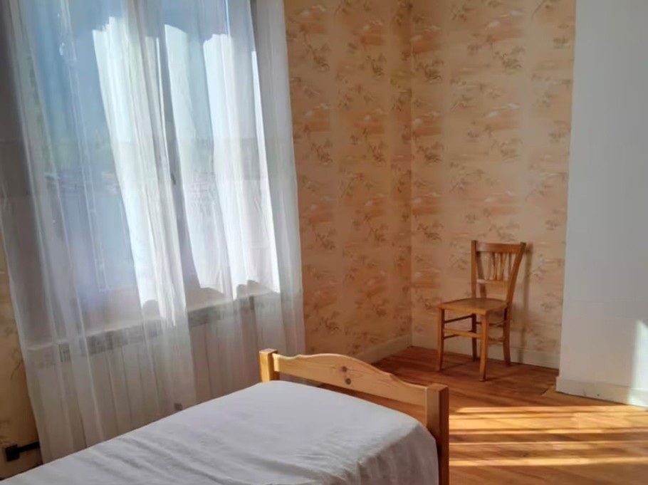 lit 90cm Grande chambre étage