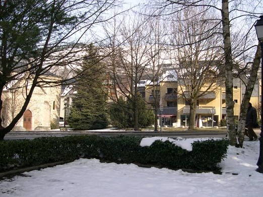 Blottie dans le quartier des Thermes près de la chapelle Sainte Marie