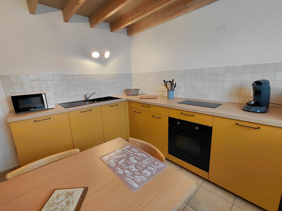 Fully equipped kitchen