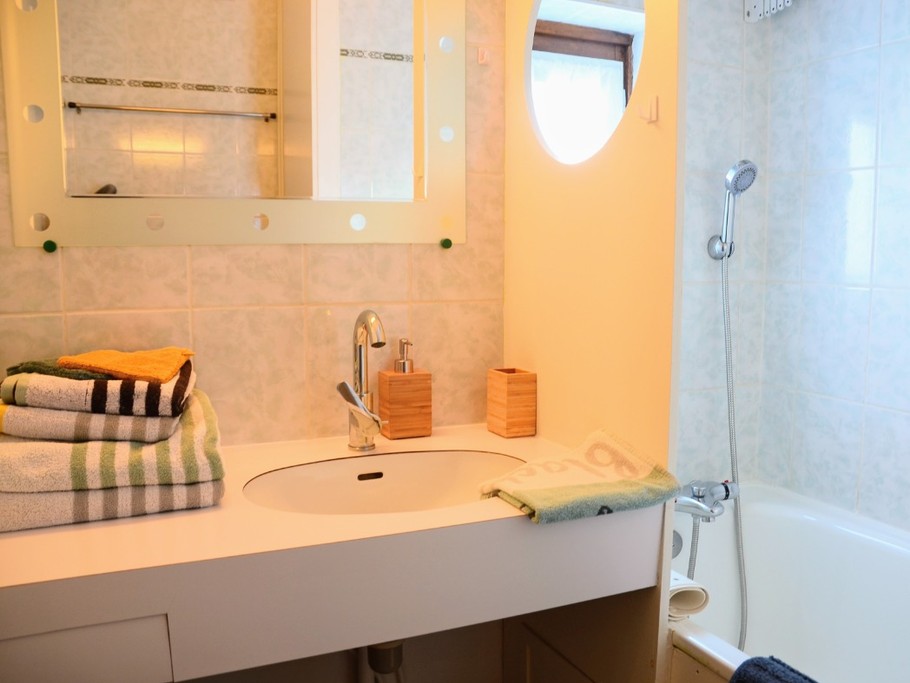 Un moment de détente dans la salle de bain