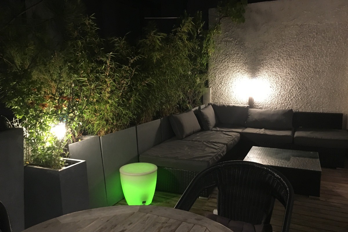 La terrasse la nuit