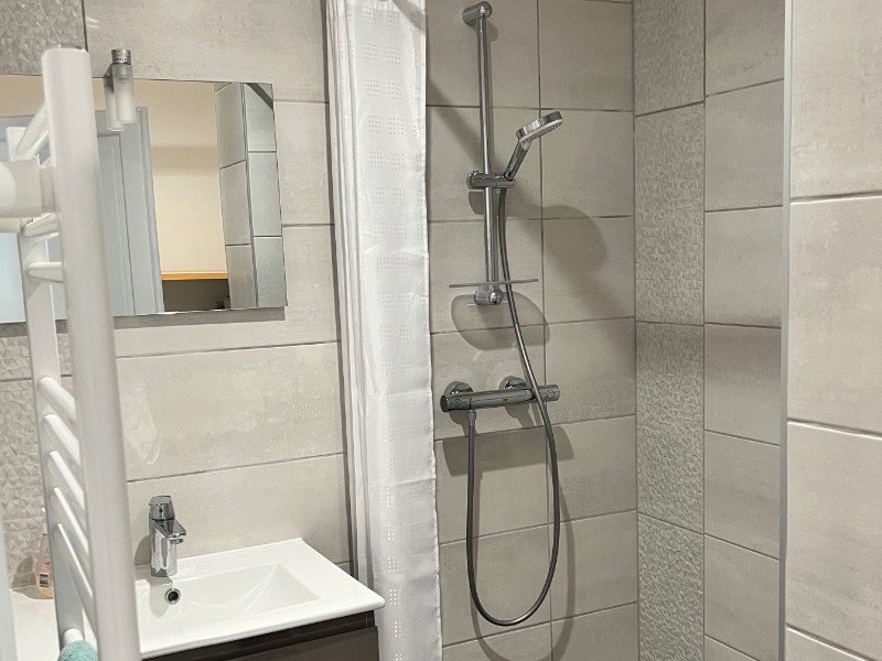 Salle d'eau, douche 120 X 80