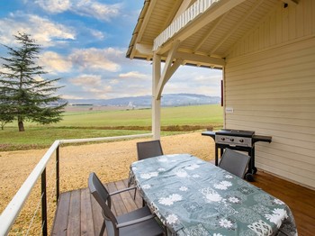 Chalet Prairie