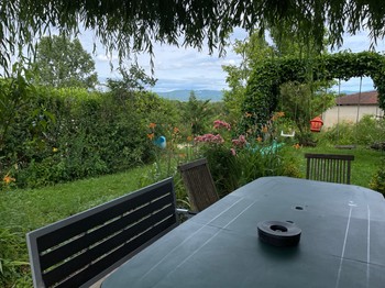 Les jeux d'enfant et le coin détente.