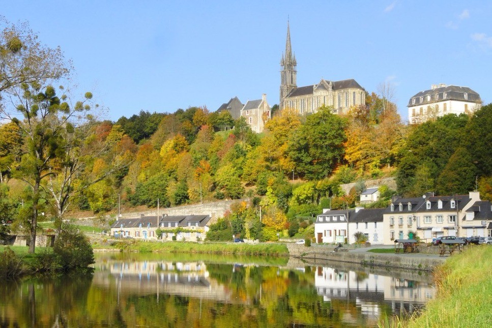 Châteauneuf du Faou et le Canal de Nantes à Brest