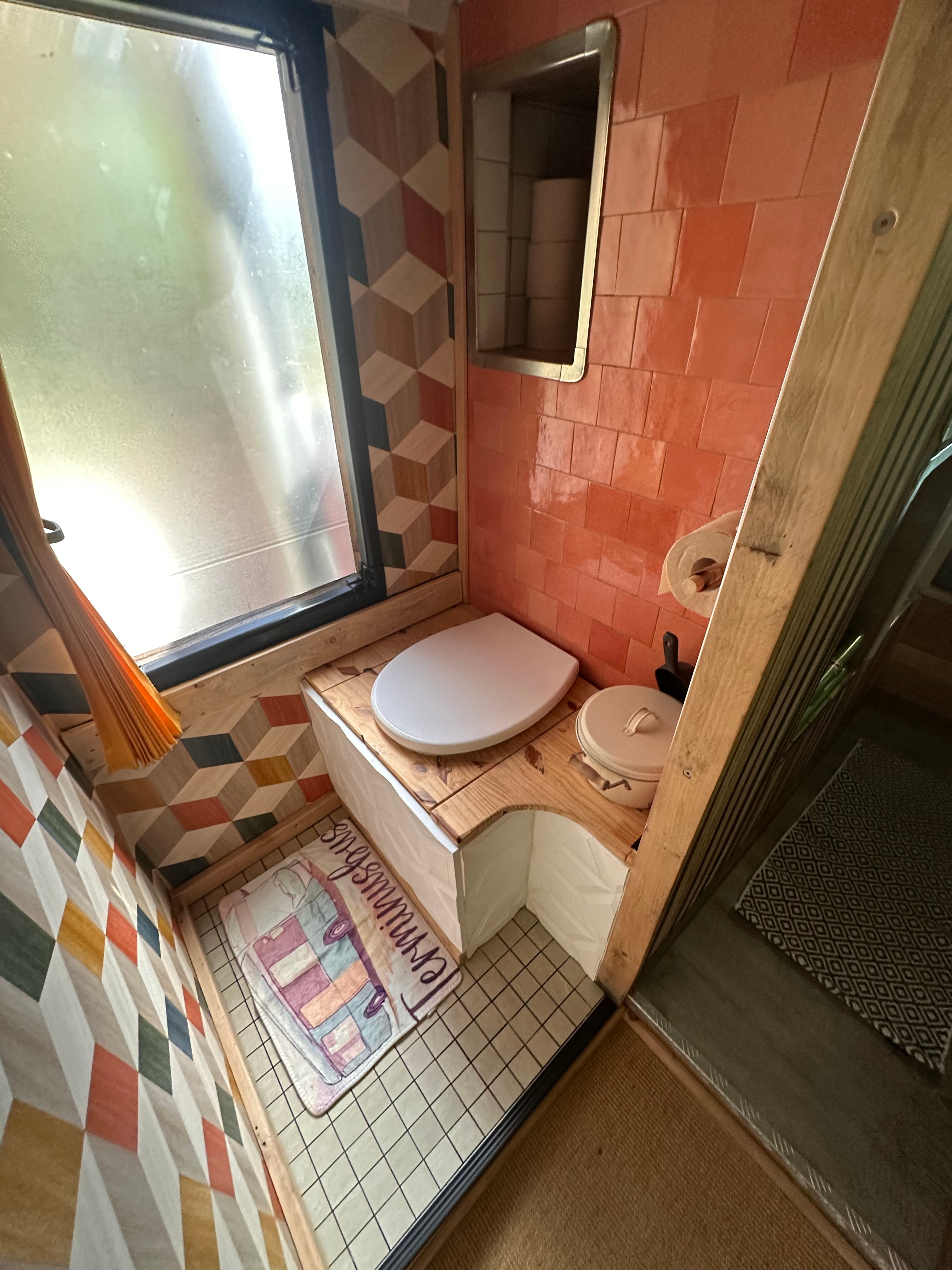 Toilettes sèches - Terminusbus - Crèvecoeur le Grand - Oise - Hauts de France