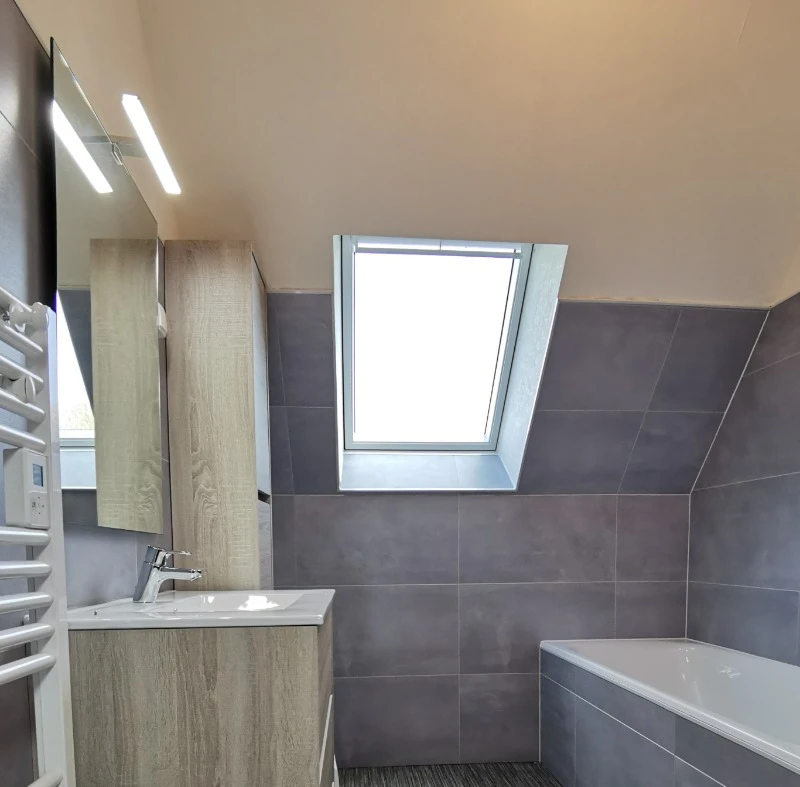 Salle de bain à l'étage