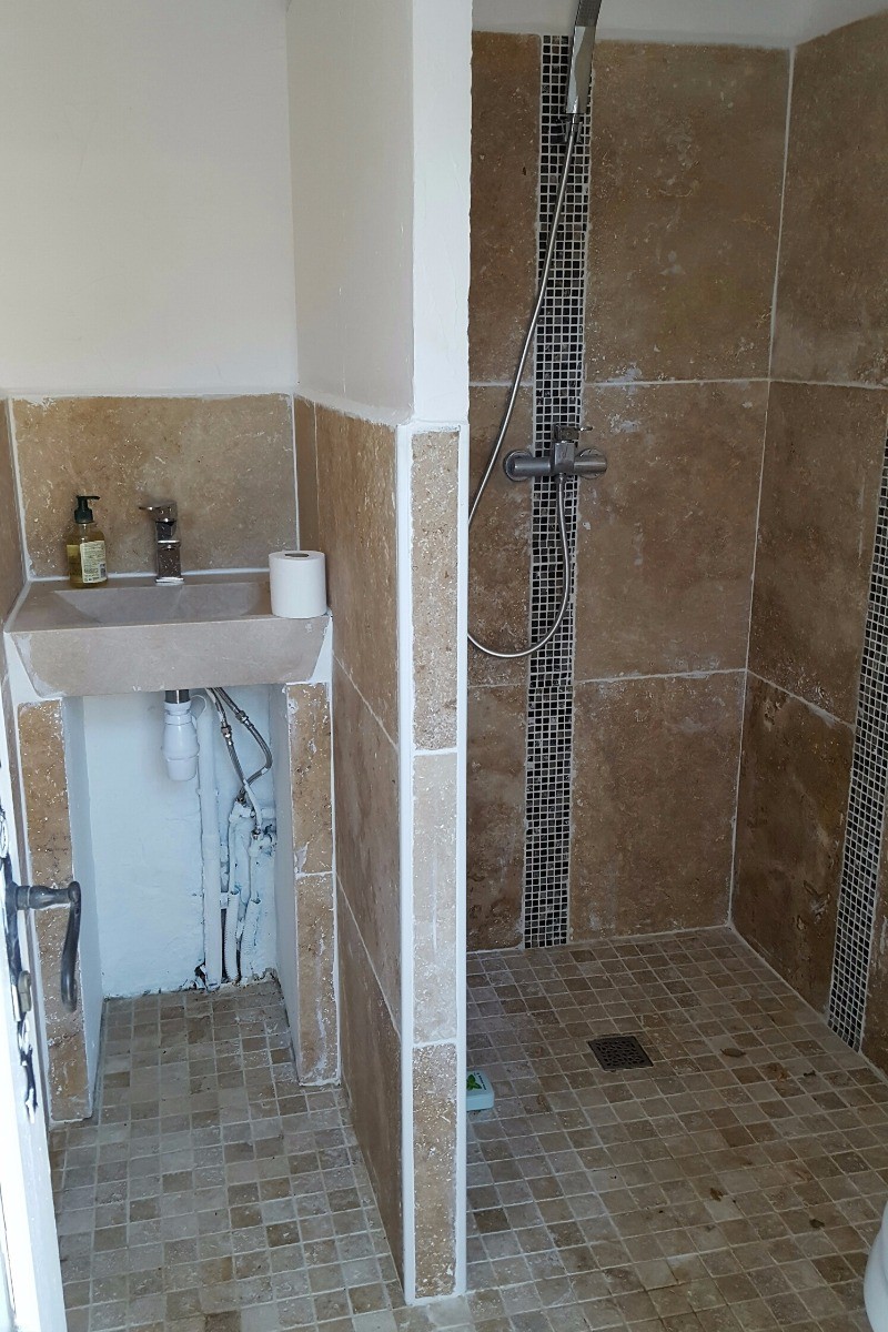 Bastide 8 personnes, piscine, jacuzzi, billard à Saint Cyr sur Mer- salle d'eau piscine
