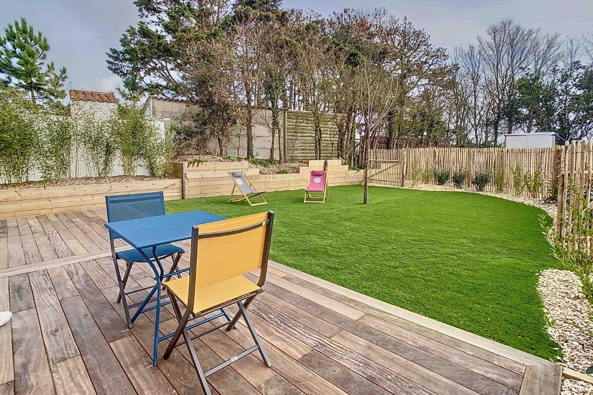 Jardin privatif et terrasse