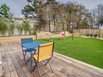 Jardin privatif et terrasse