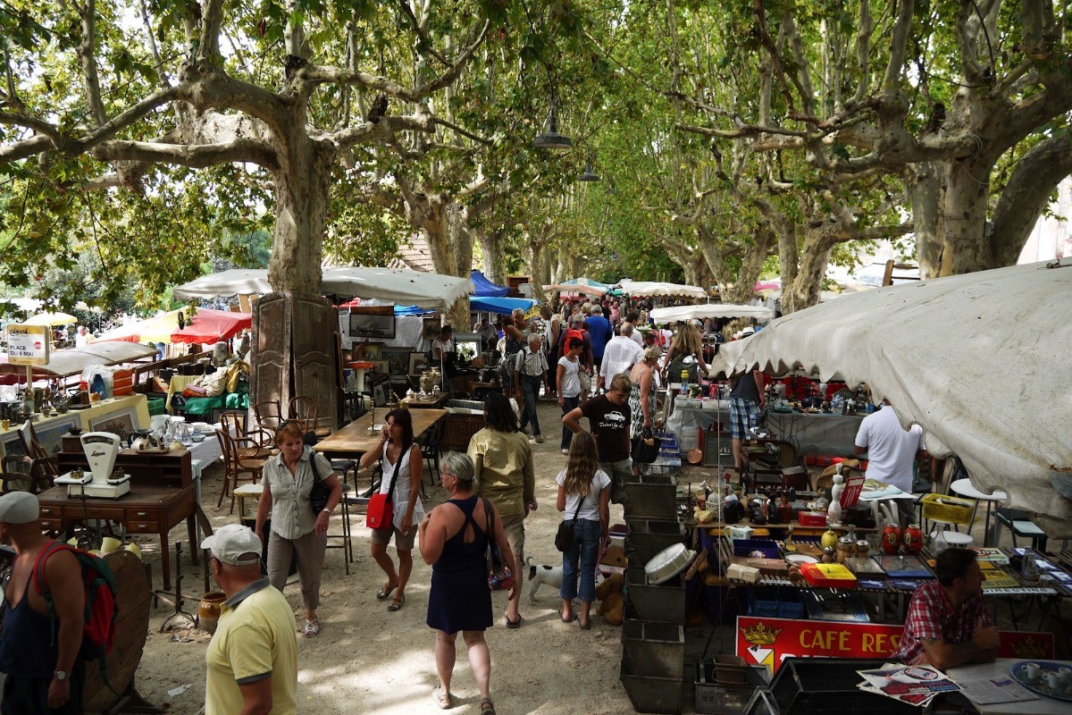 foire aux antiquités de Barjac