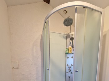 Espace douche - Chambre Claude le Lorrain, chambres d'hôtes Le Val du Roy