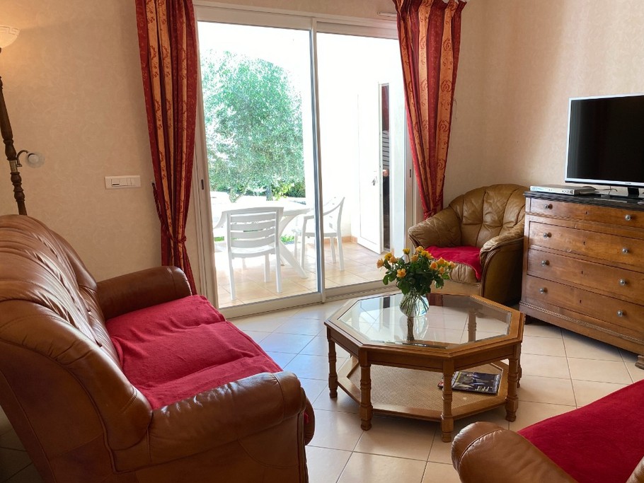 Salon canapé 3 places et canapé 2 places, exposé sud