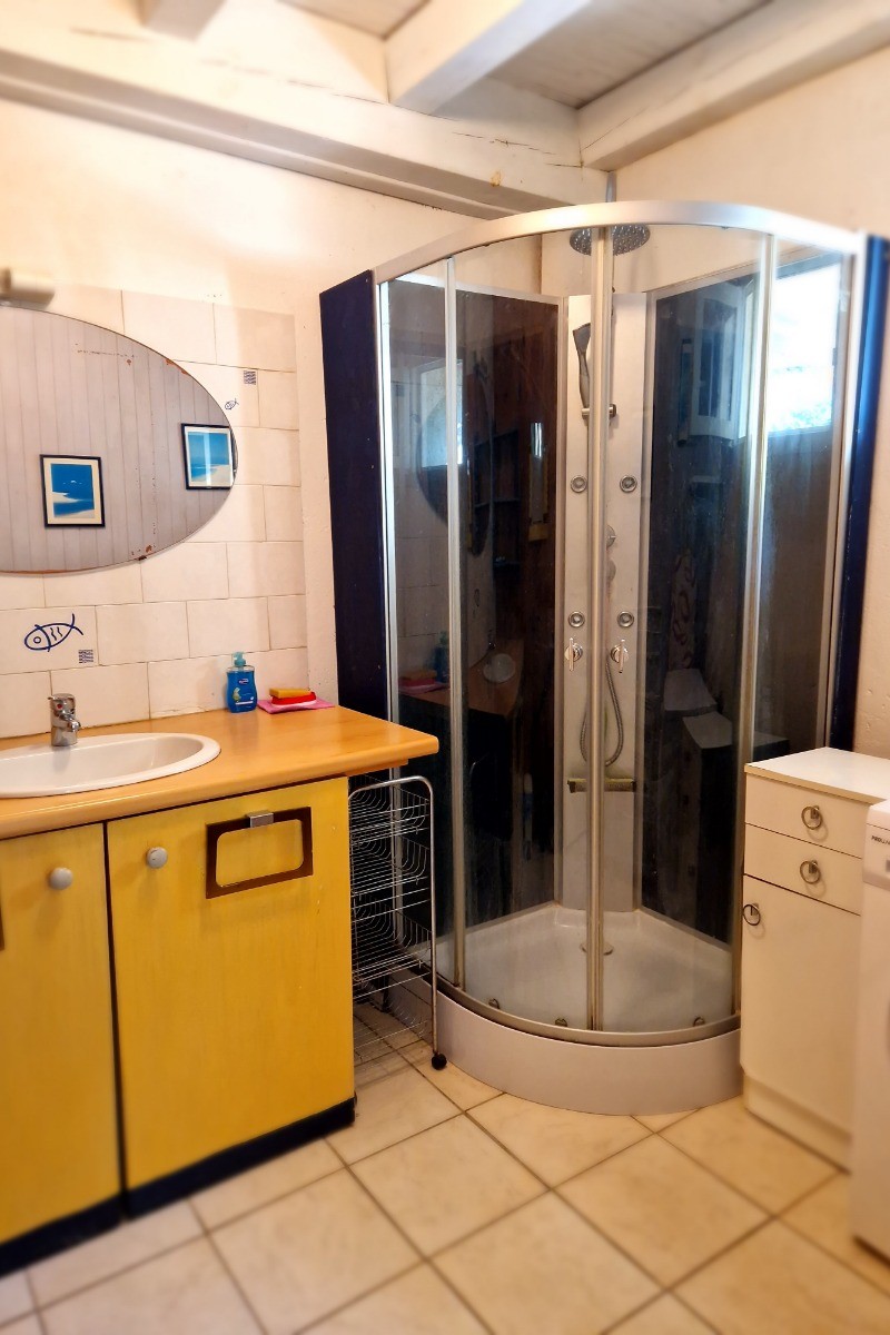 salle de bain rdc