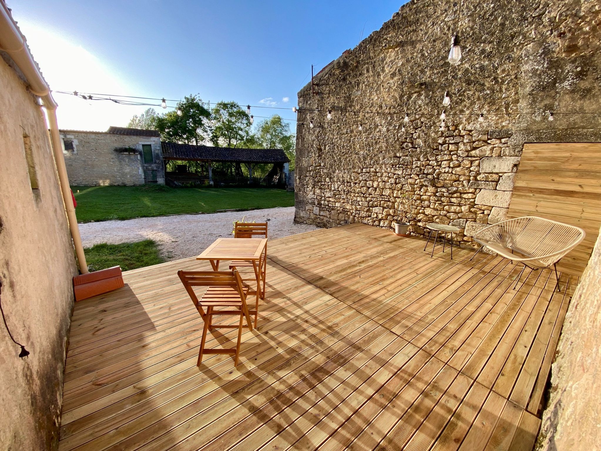 Studio Faustine pour 2 personnes "La Chauvinière" avec une grande terrasse à Tonnay Charente en Charente maritime