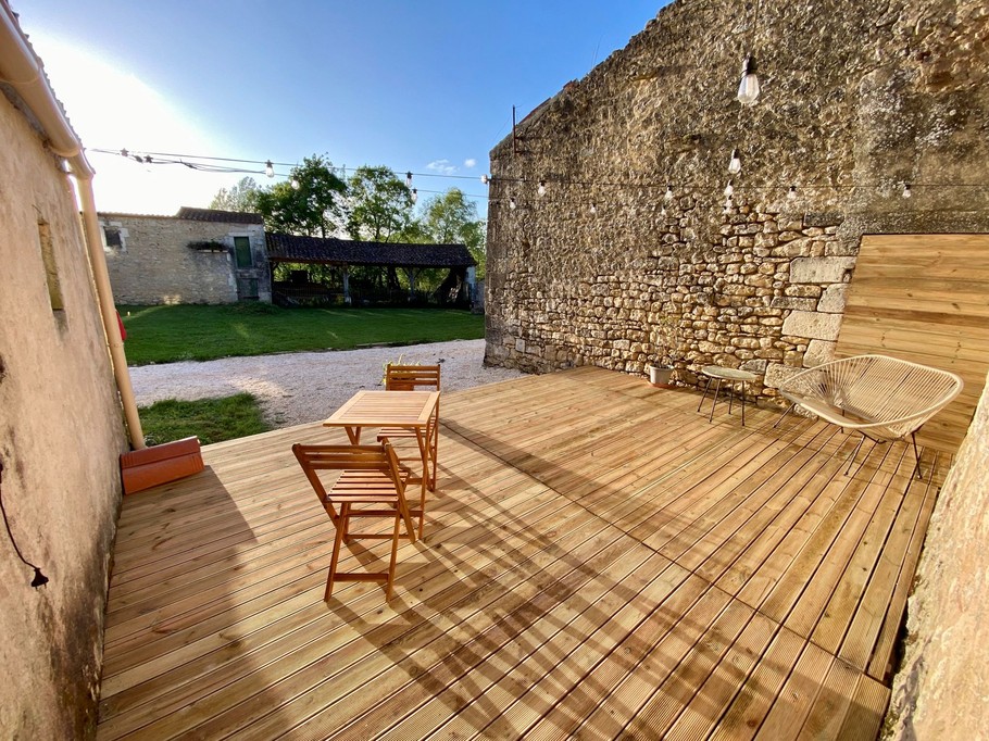 Studio Faustine pour 2 personnes "La Chauvinière" avec une grande terrasse à Tonnay Charente en Charente maritime