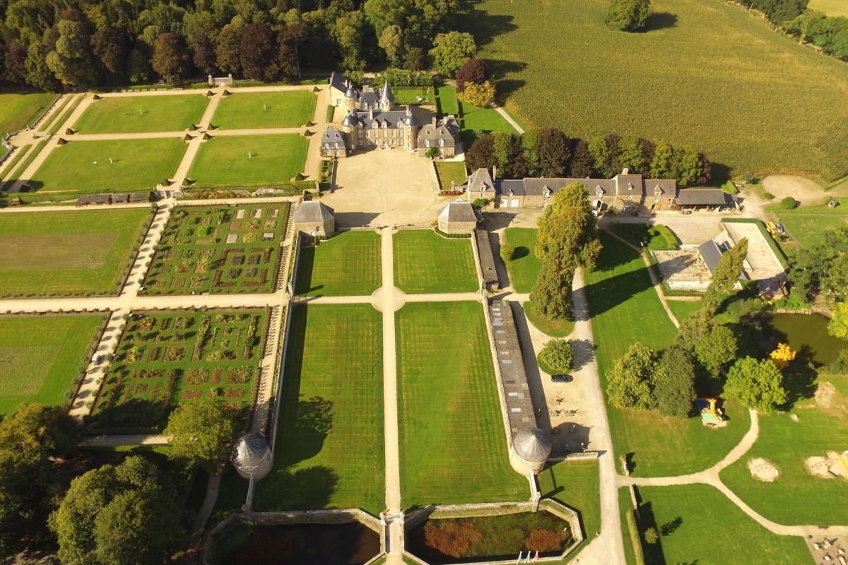 Château et Zoo de la Bourbansais à Pleugueneuc.
Crédits photos : Château-ZOO-la-Bourbansais