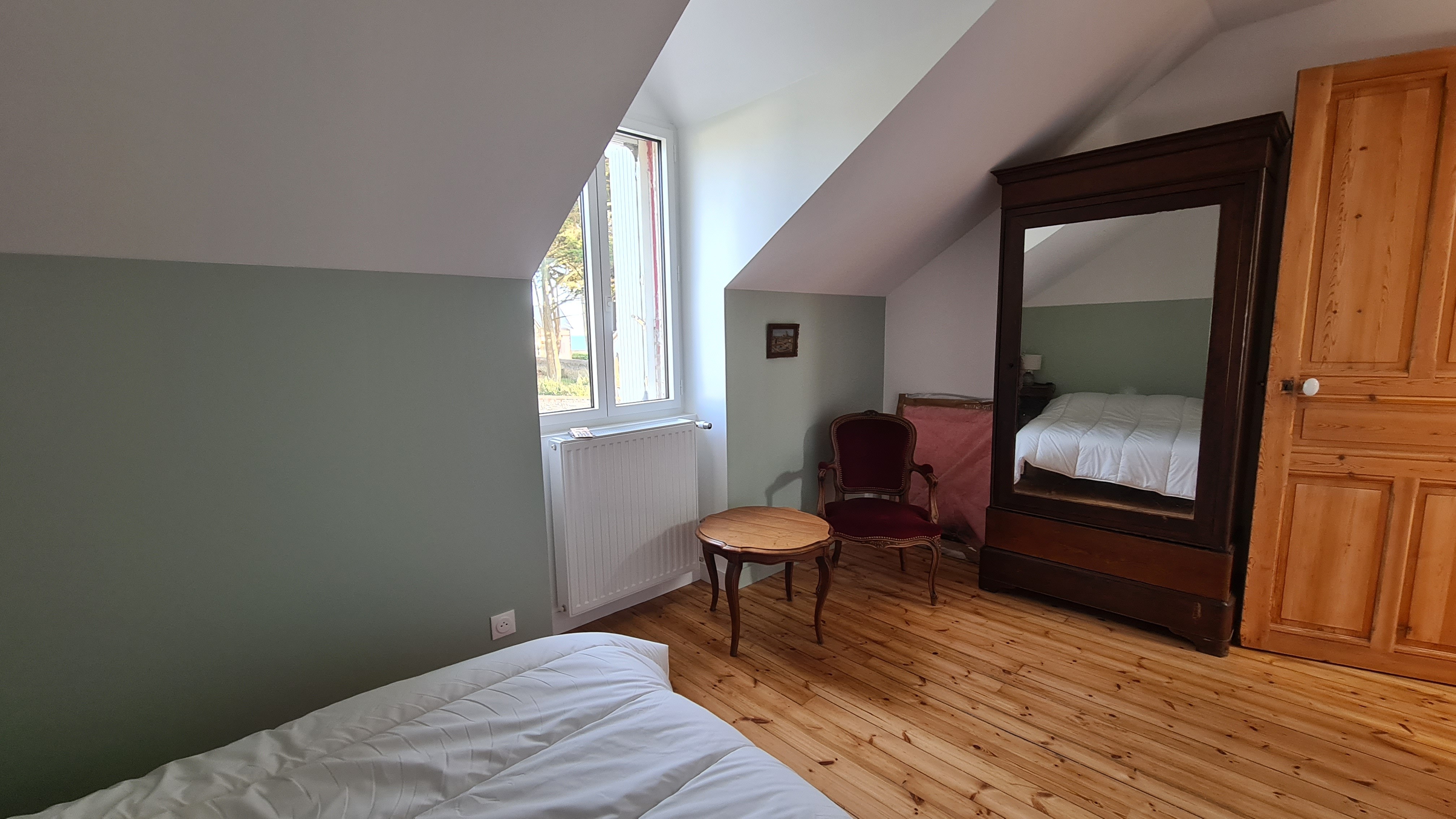 chambre bleue mansardée - 11 m2