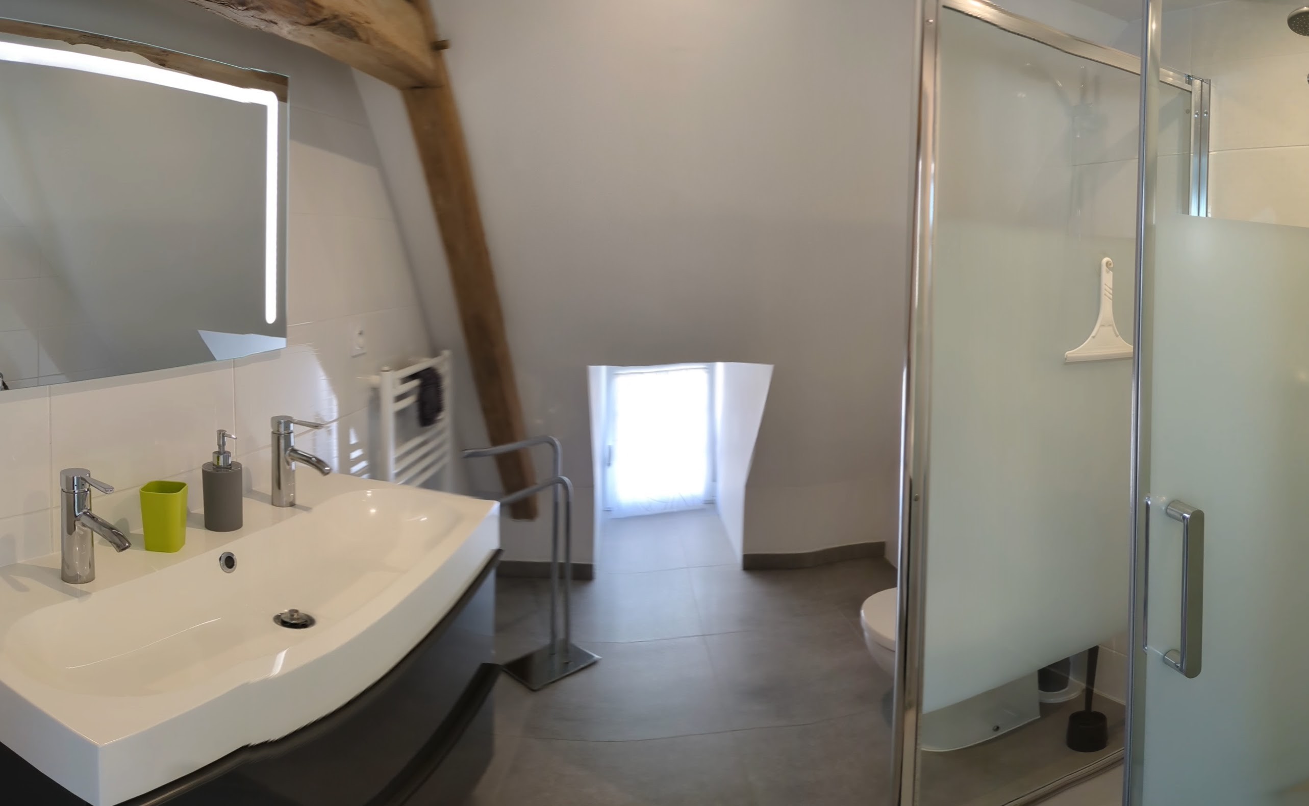 2e étage - salle de bain