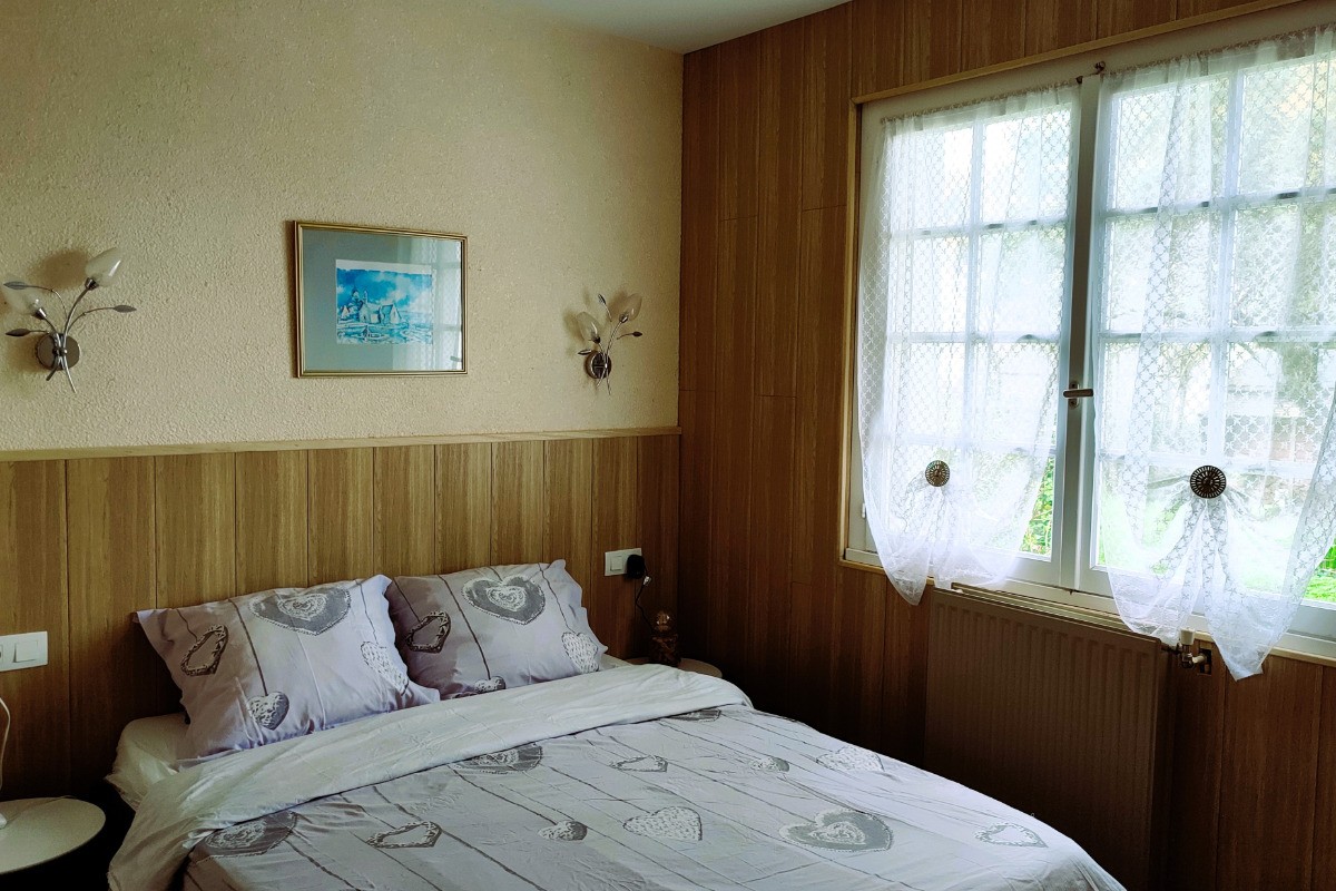 Chambre RDC à côté de toutes les comodités