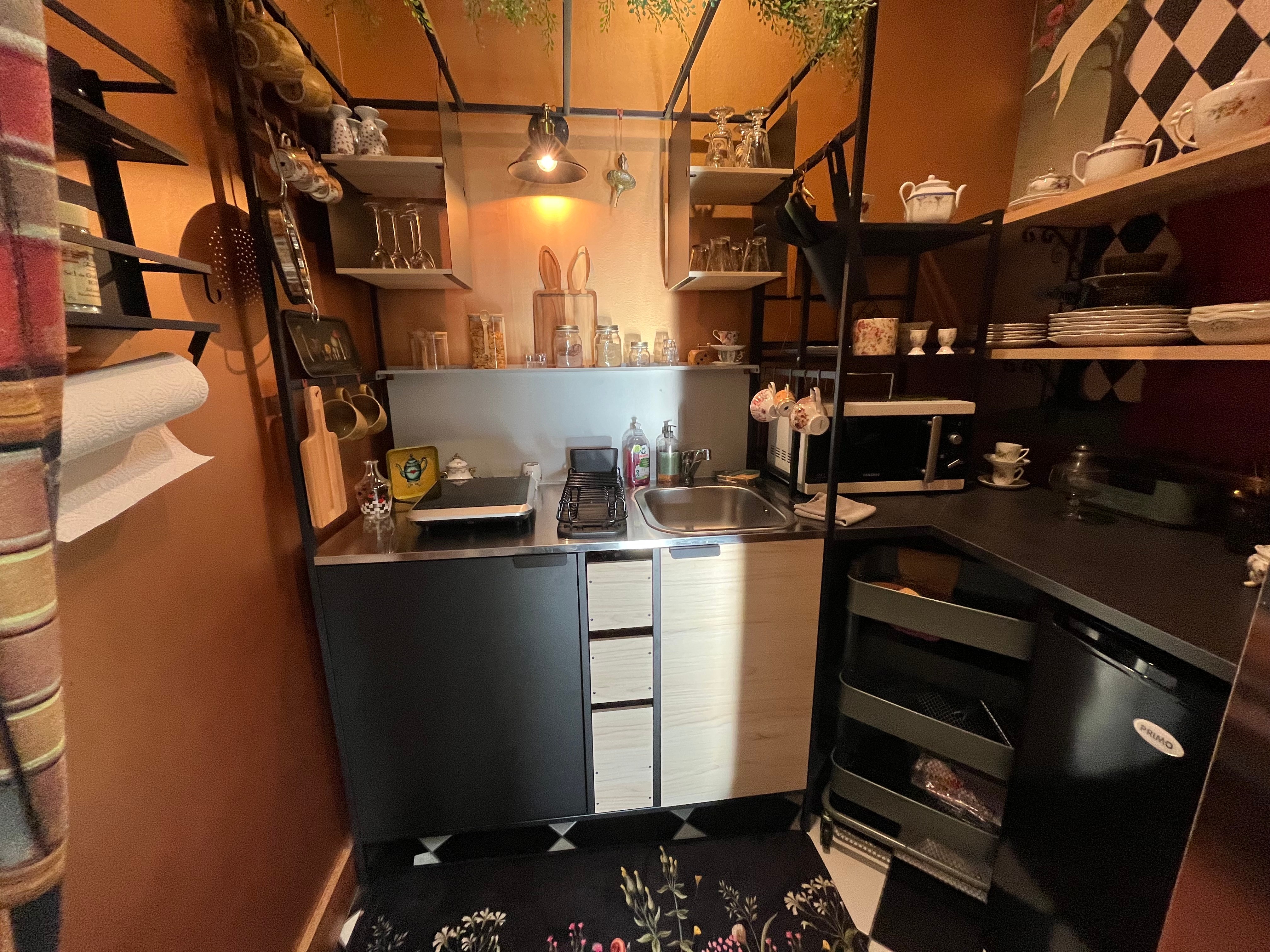 Le terrier aux merveilles Menil Hubert Location de vacances insolite cuisine