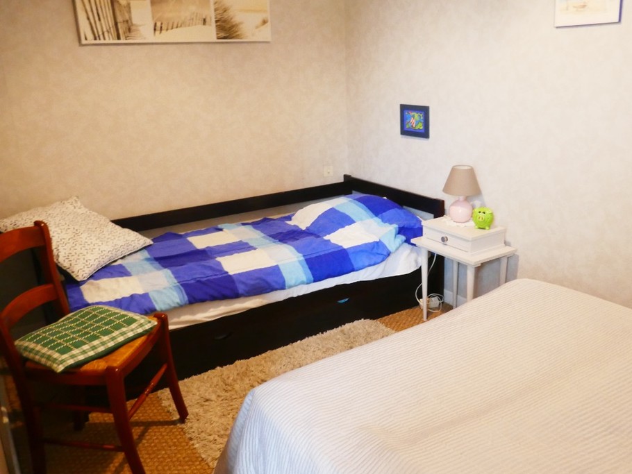 Chambre 2 avec 1 lit 140 et 1 lit 0,90