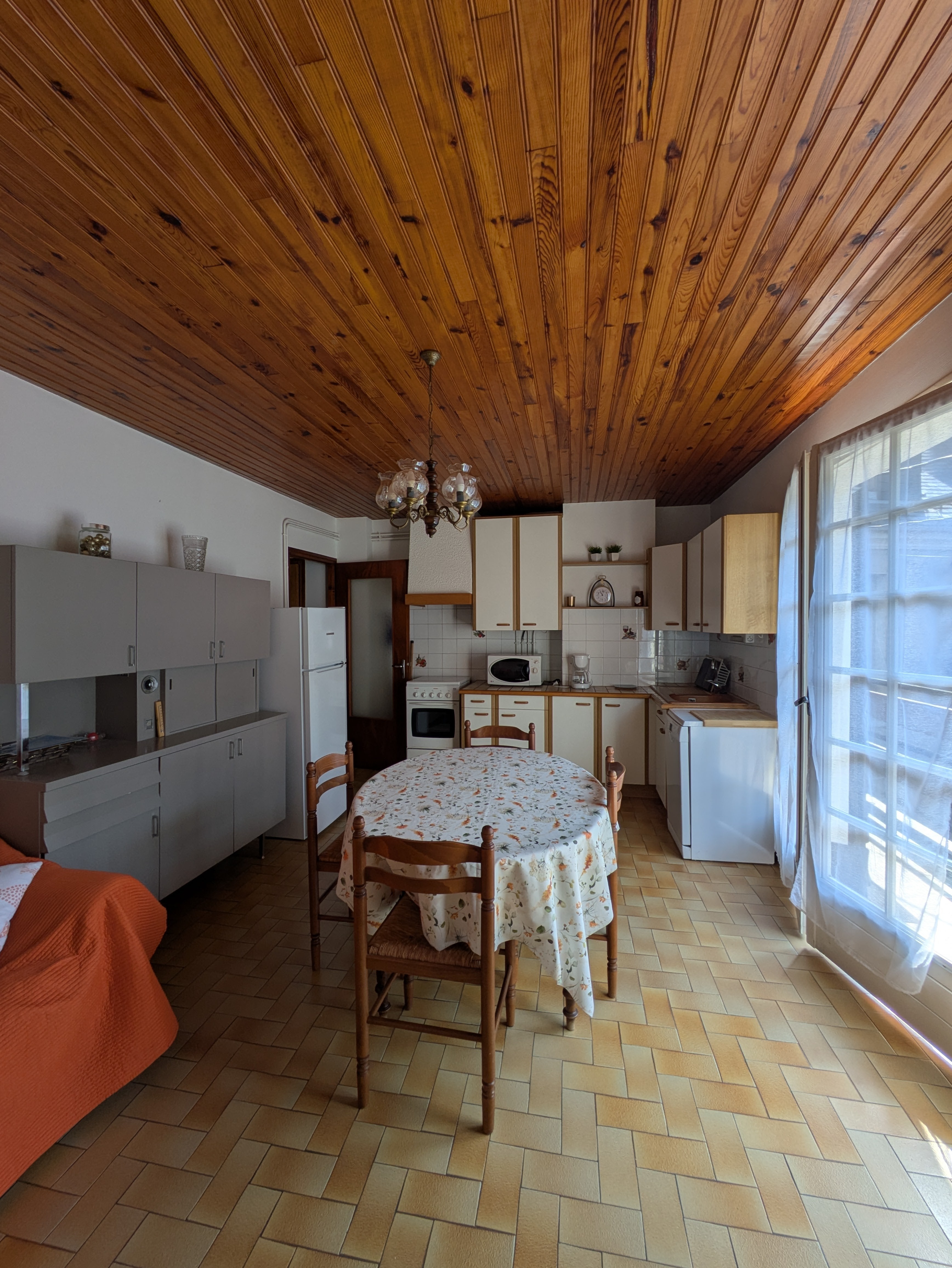 Kitchen opening onto the living room