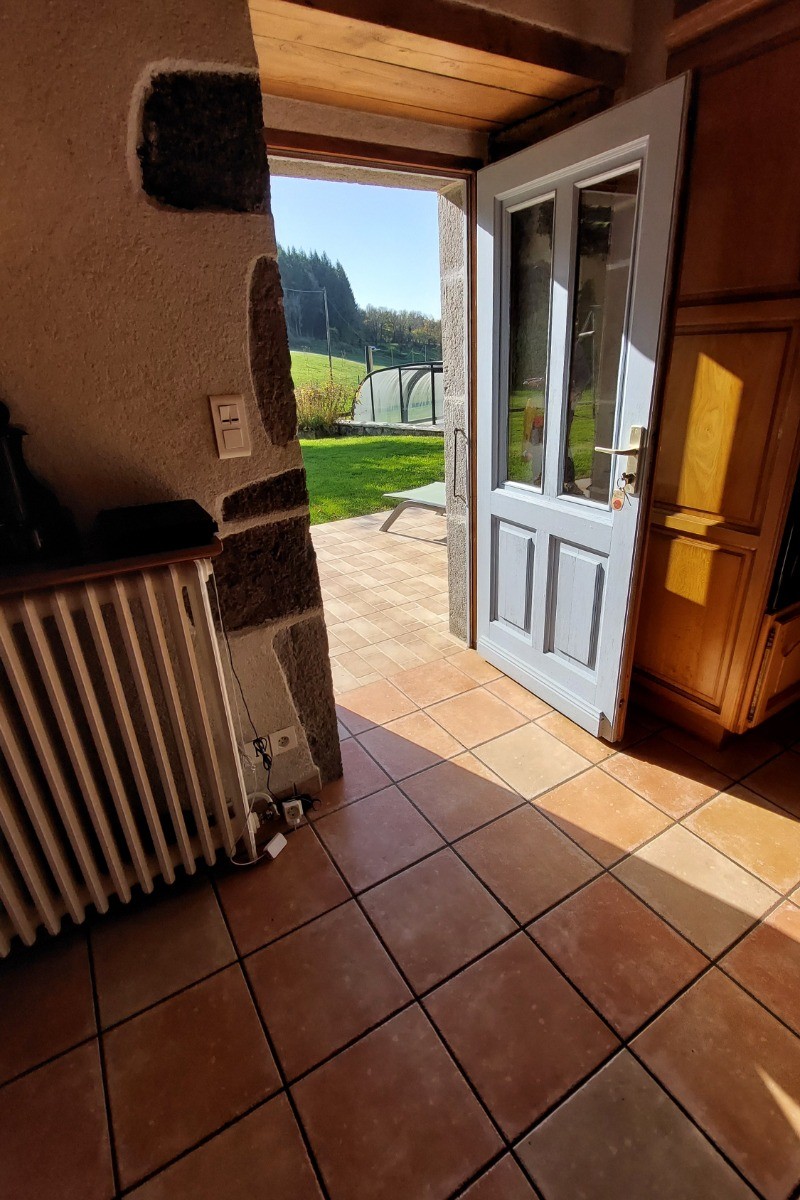 De l'autre côté  de la porte