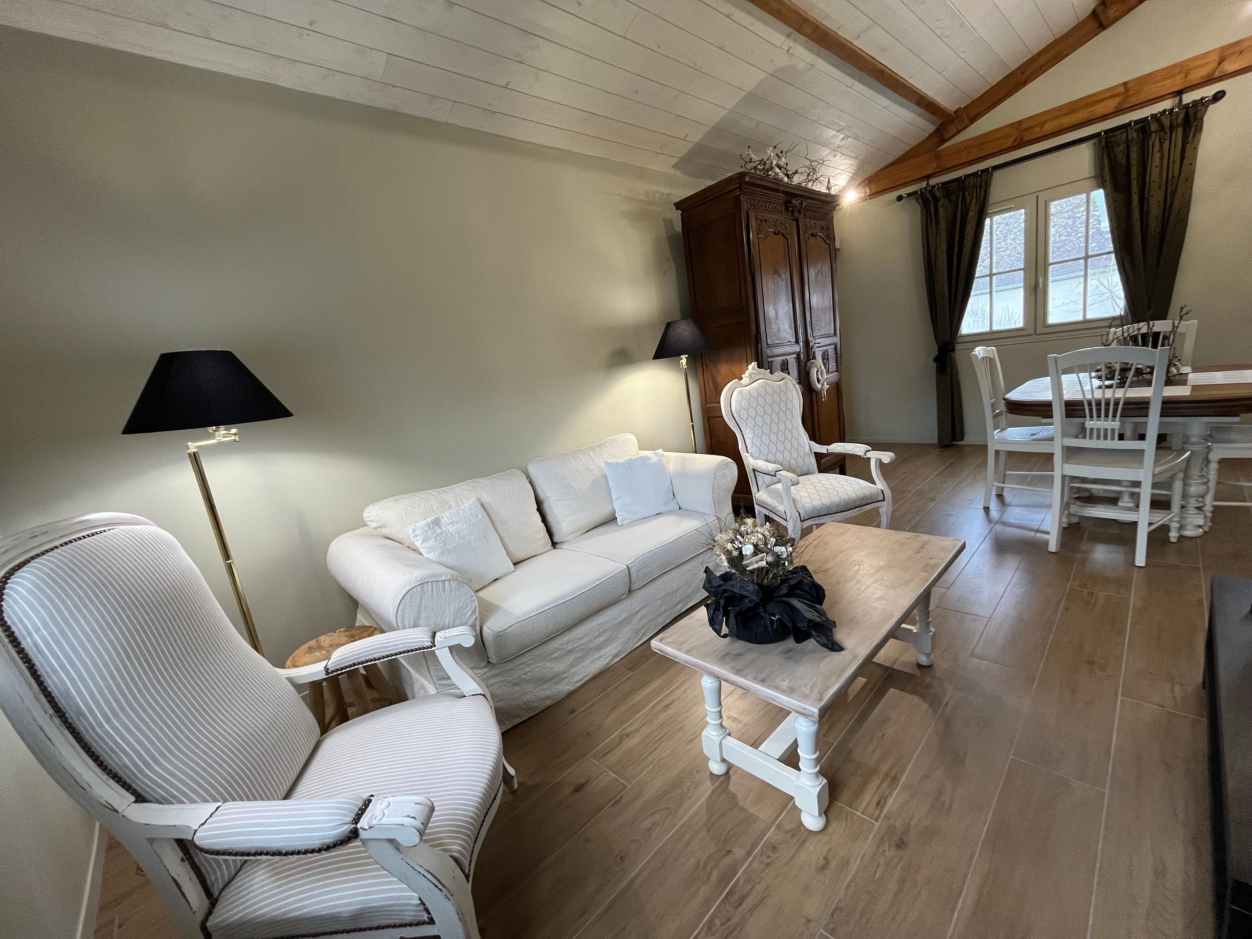 Salon vue 3 Aure-sur-mer location de vacances la Lousiane