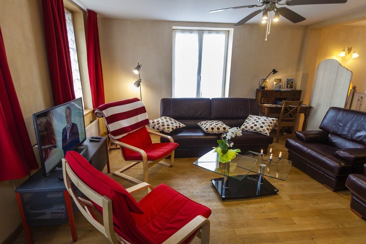 Le Cottage Abel, gîte familial avec cheminée dans les Ardennes - le salon