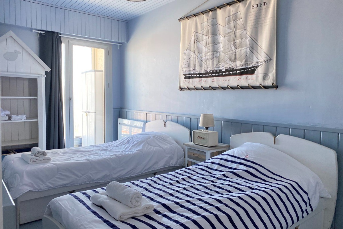 Chambre 2 avec deux lits en 90