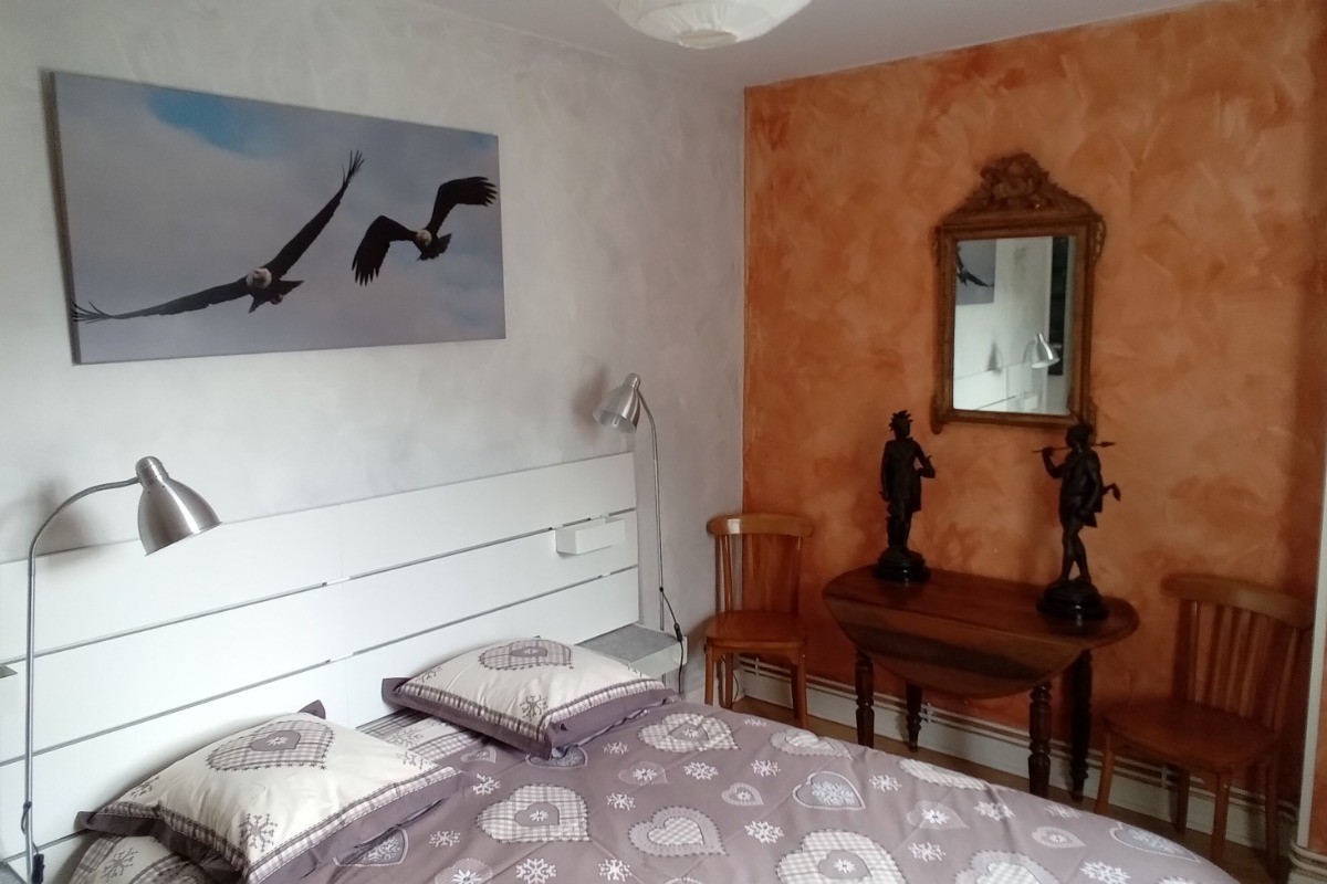 Chambre Lys grand lit