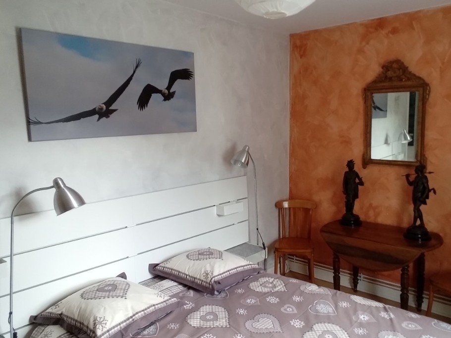 Chambre Lys grand lit