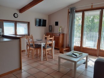 Gîte "Pic de Cluzel" : The living room