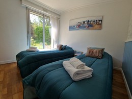 Première chambre côté jardin